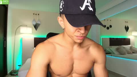 Snapshot of danteestone chatting on January 21, 5:49 pm Dante online show from January 21, 5:49 pm