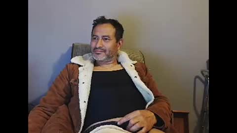 Snapshot of dantehot82 chatting on January 24, 5:32 pm dantehot82 online show from January 24, 5:32 pm