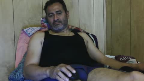 Snapshot of dantehot82 chatting on January 3, 9:05 pm dantehot82 online show from January 3, 9:05 pm
