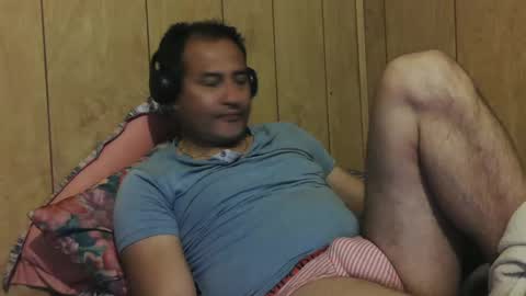 Snapshot of dantehot82 chatting on December 17, 12:34 am dantehot82 online show from December 17, 12:34 am