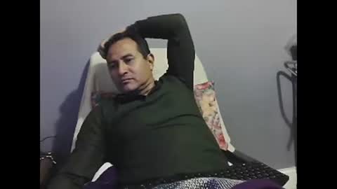 Snapshot of dantehot82 chatting on January 12, 7:32 am dantehot82 online show from January 12, 7:32 am