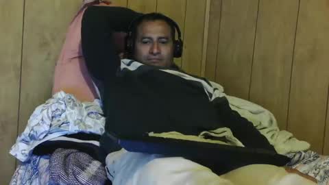 Snapshot of dantehot82 chatting on December 8, 6:33 am dantehot82 online show from December 8, 6:33 am