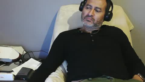 Snapshot of dantehot82 chatting on January 5, 7:38 am dantehot82 online show from January 5, 7:38 am