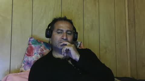 Snapshot of dantehot82 chatting on December 27, 1:43 am dantehot82 online show from December 27, 1:43 am