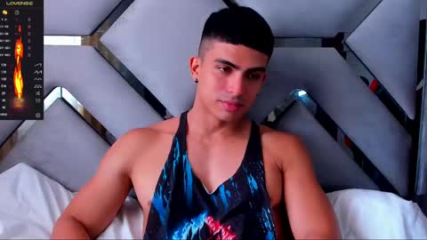 Snapshot of danterouxx chatting on February 18, 6:28 pm Dante online show from February 18, 6:28 pm