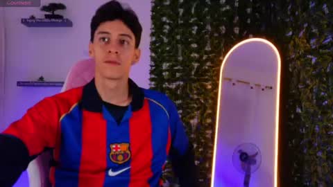 dantevoss_ online show from June 10, 12:18 pm