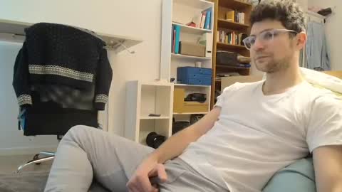 Snapshot of dantheman233 chatting on February 12, 2:21 pm Daniel online show from February 12, 2:21 pm