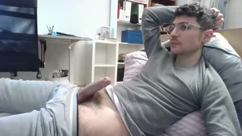 Snapshot of dantheman233 chatting on January 16, 5:44 pm Daniel online show from January 16, 5:44 pm