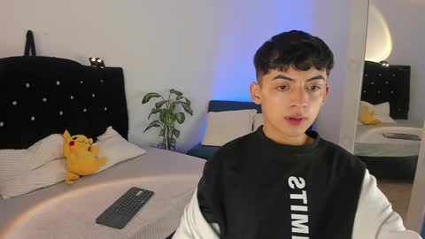 Snapshot of danvianny chatting on October 13, 5:08 pm DAN VIANNY online show from October 13, 5:08 pm