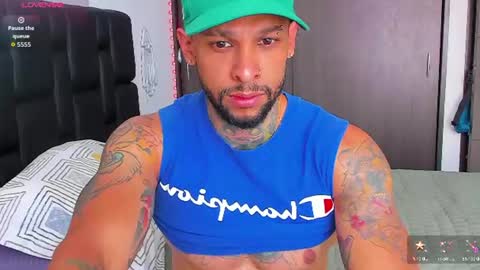 danyfitguy_ online show from June 18, 5:07 pm