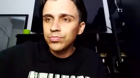 Snapshot of danylano chatting on October 12, 7:13 am Daniel online show from October 12, 7:13 am