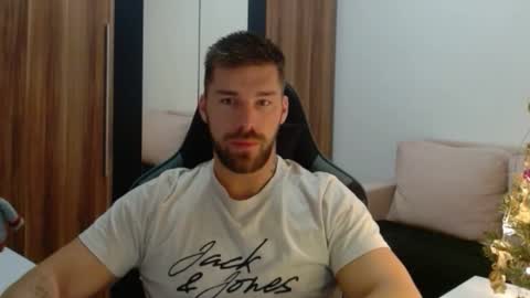 darius_94 online show from January 6, 6:17 am