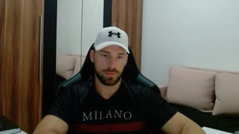 darius_94 online show from February 2, 6:34 am