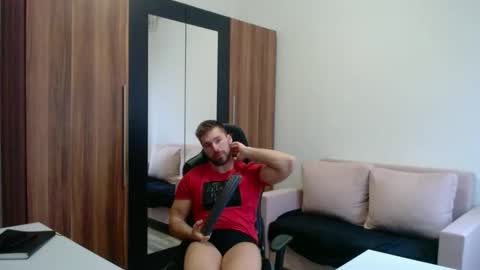 darius_94 online show from March 16, 5:44 am