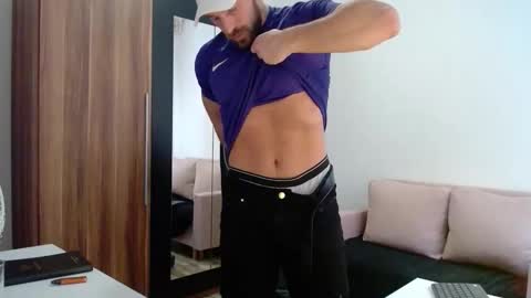 darius_94 online show from January 14, 12:54 pm