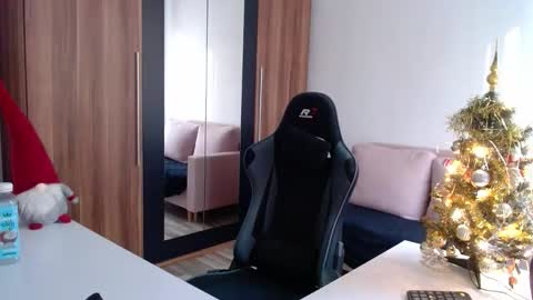 darius_94 online show from December 16, 10:44 am