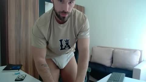 darius_94 online show from March 20, 7:34 am