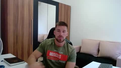 darius_94 online show from January 16, 1:14 pm