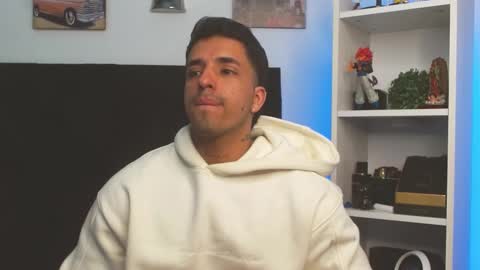 Snapshot of darius_phoenix chatting on January 24, 11:37 am Darius Phoenix online show from January 24, 11:37 am