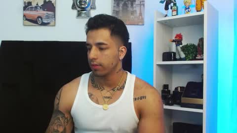 Snapshot of darius_phoenix chatting on January 4, 4:32 pm Darius Phoenix online show from January 4, 4:32 pm