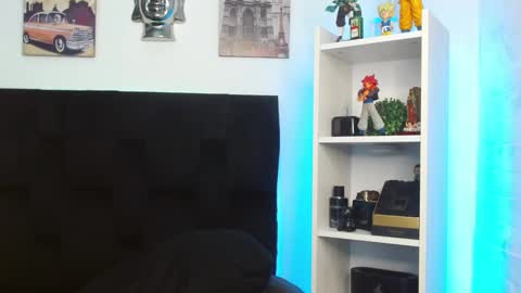 Snapshot of darius_phoenix chatting on January 6, 7:20 am Darius Phoenix online show from January 6, 7:20 am