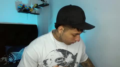 Darius Phoenix  online show from March 12, 7:54 pm