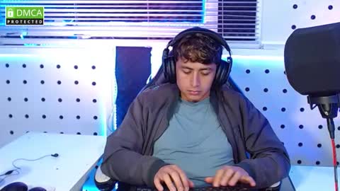 Snapshot of darko0717 chatting on October 12, 4:45 pm DARKO0717 online show from October 12, 4:45 pm
