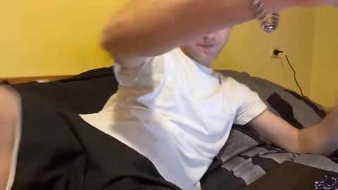 Nick online show from December 4, 8:27 pm