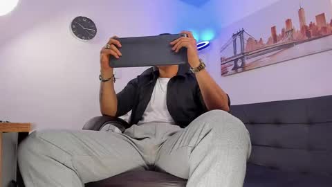 Snapshot of dash_bukoski chatting on September 30, 1:36 pm Dash online show from September 30, 1:36 pm