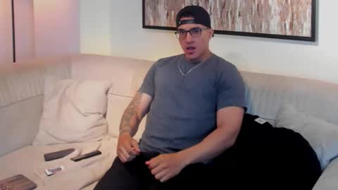 Dash online show from February 4, 11:16 am