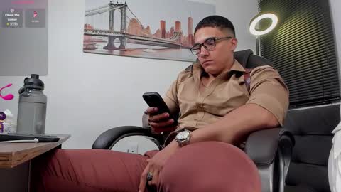 Snapshot of dash_bukoski chatting on September 22, 12:48 pm Dash online show from September 22, 12:48 pm