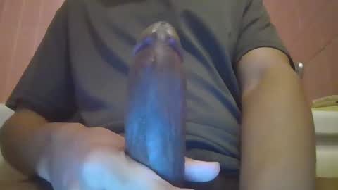 Snapshot of davidbigdick24 chatting on December 10, 7:32 pm David online show from December 10, 7:32 pm