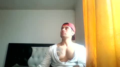 Snapshot of davidcr89 chatting on February 23, 8:31 pm davidcr89 online show from February 23, 8:31 pm