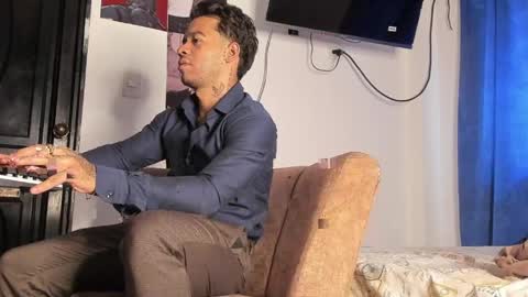 Davide online show from April 19, 6:54 pm