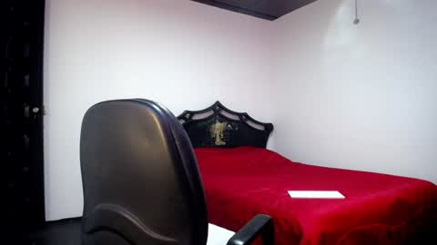 Snapshot of davidkaloc chatting on January 10, 4:54 am David online show from January 10, 4:54 am