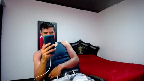 Snapshot of davidkaloc chatting on February 10, 11:45 pm David online show from February 10, 11:45 pm