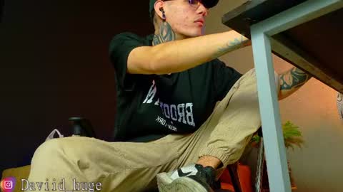 daviid_huge online show from July 22, 1:25 pm