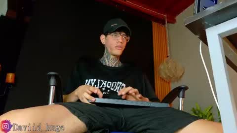 daviid_huge online show from July 12, 3:19 am