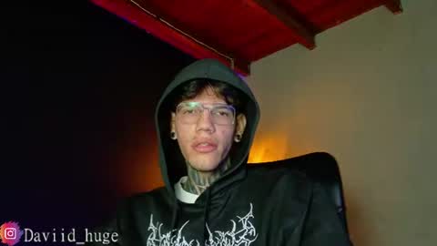daviid_huge online show from June 24, 1:36 pm