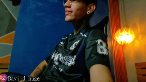 daviid_huge online show from June 7, 7:04 am