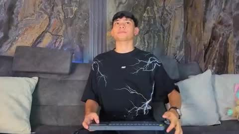 David online show from April 24, 9:17 pm