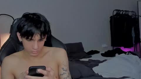 Snapshot of davisross chatting on January 29, 2:21 pm davis online show from January 29, 2:21 pm