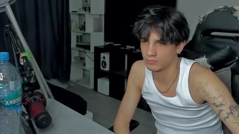 Snapshot of davisross chatting on September 14, 2:46 am davis online show from September 14, 2:46 am