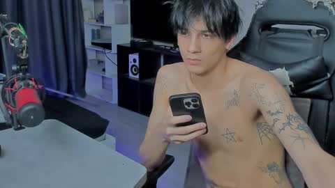 Snapshot of davisross chatting on October 2, 7:51 pm davis online show from October 2, 7:51 pm