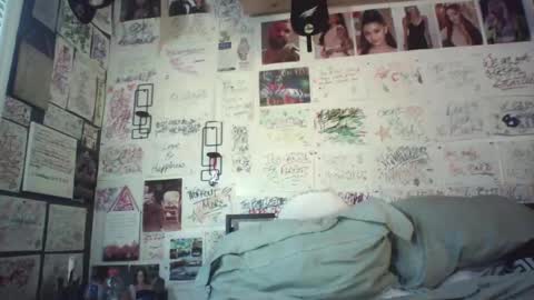 dbeamon92 online show from April 2, 3:20 pm