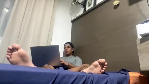 dboyyyyyyyyyy online show from February 19, 5:04 am