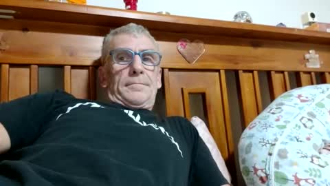 deanofflove221000 online show from January 18, 8:20 am