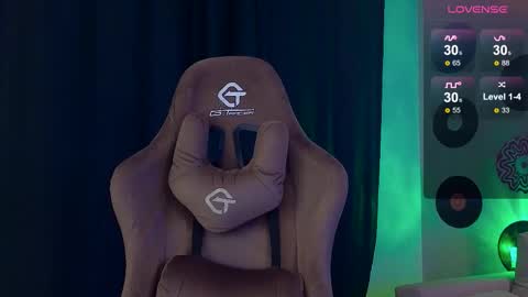 Samuel online show from March 12, 6:26 pm