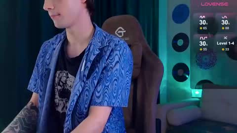 Samuel online show from April 17, 8:11 pm