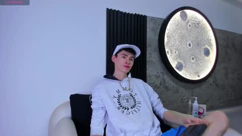Snapshot of deivid_oficial20 chatting on September 15, 7:48 pm Deivid online show from September 15, 7:48 pm